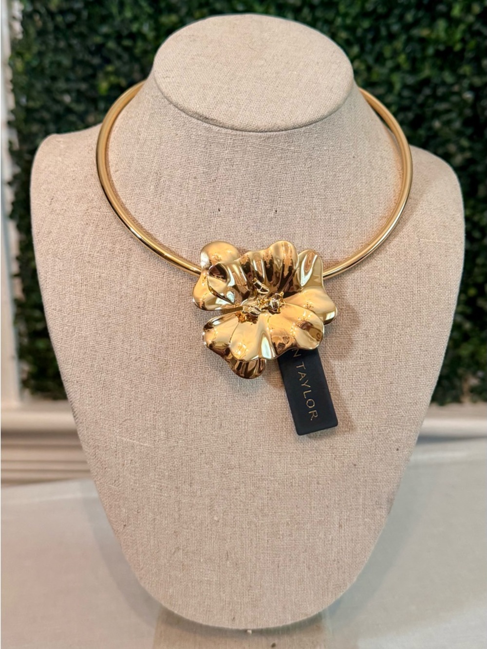 Ann Taylor Gold Bloom Collar Necklace